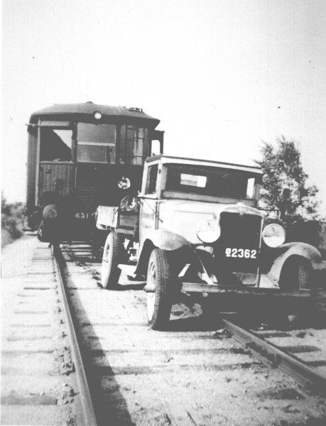 Veteran train from 1953 is aided by truck